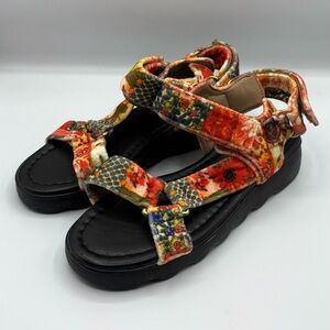 Aerosoles x Laura Ashley La Wave Red Floral Velvet Platform Sandals Women’s 8